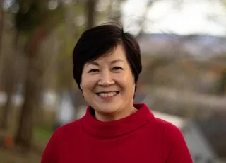 Dr. Li-Chen Chin new headshot 